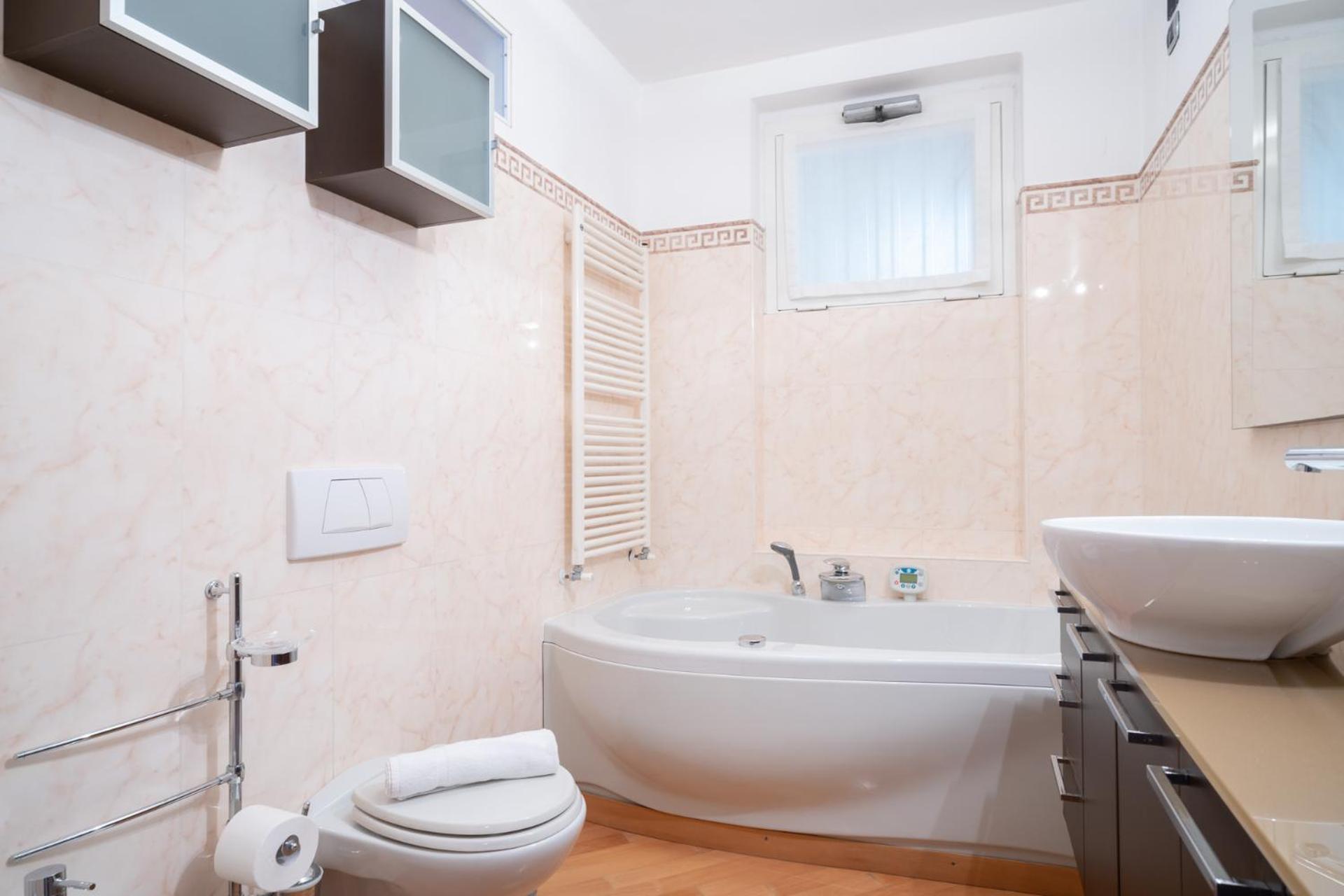 Como Lake - Apartment In Residence 5 Minutes From Lecco Center Galbiate 外观 照片