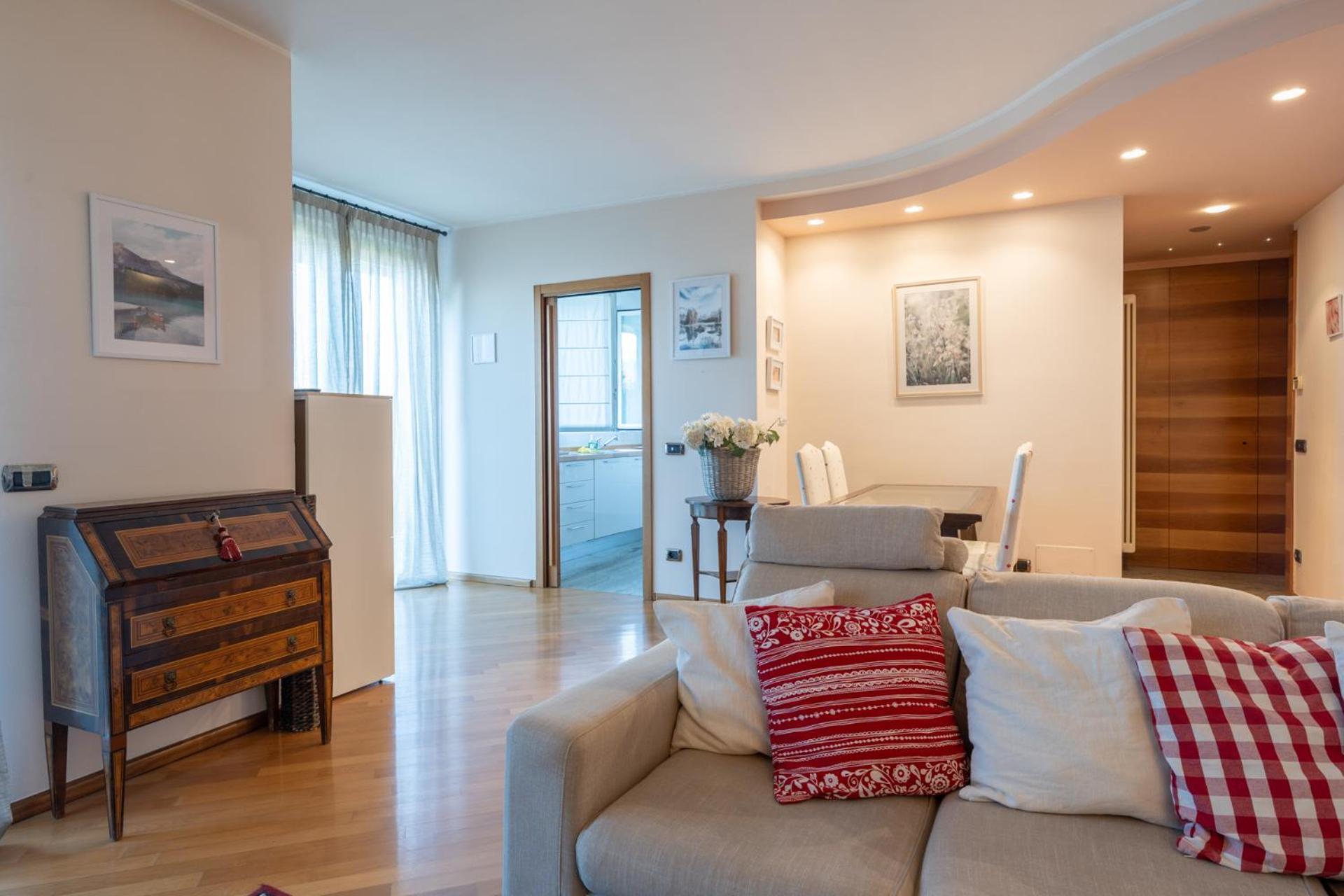 Como Lake - Apartment In Residence 5 Minutes From Lecco Center Galbiate 外观 照片